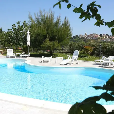 La Del Picchio Country House イン Morro dʼOro